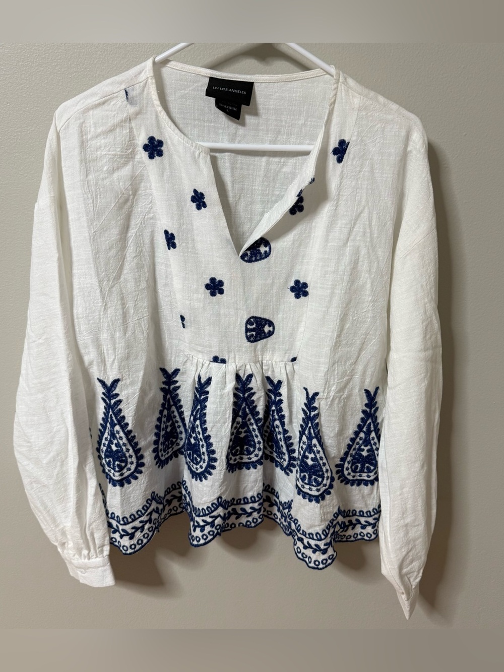 Women’s Liv Cotton White With Blue Embroidered Long Sleeve Boho Relaxed L